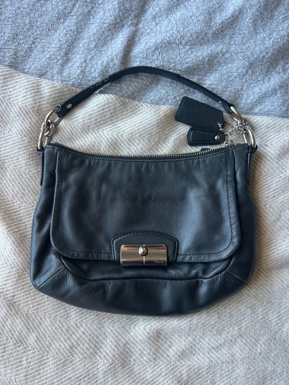 Two coach purses - Picture 4 of 6